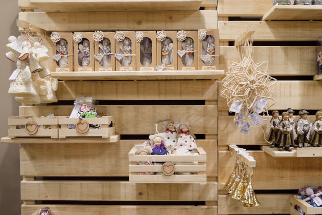 2 shops
